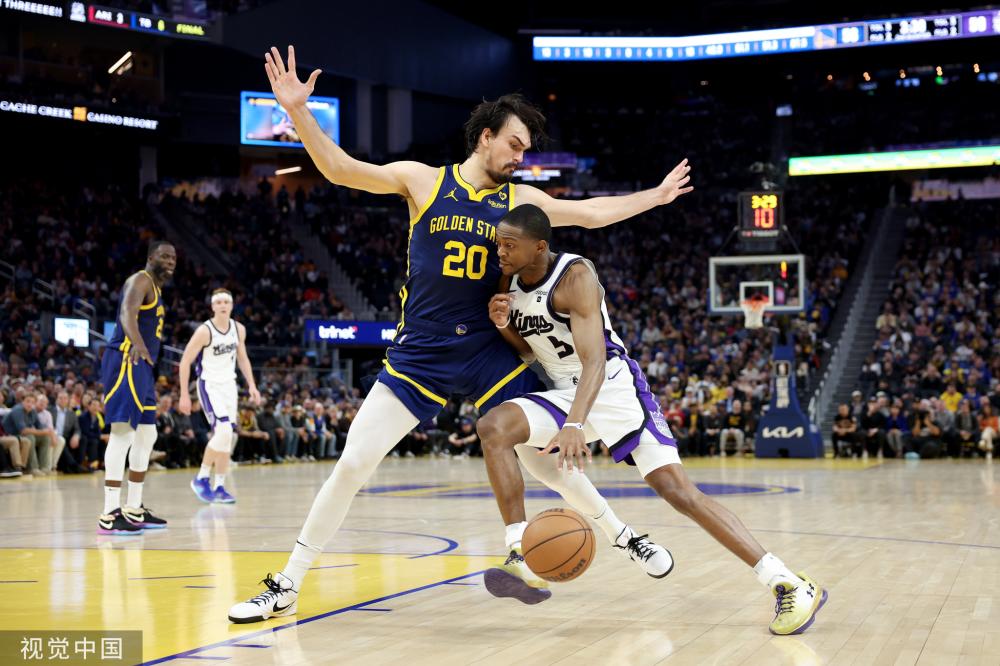 现与勇士形 现与勇士形