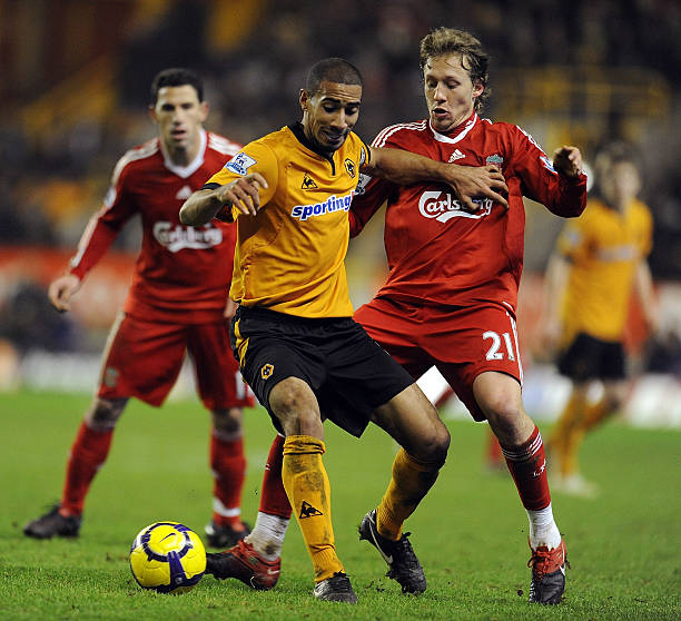 曼在中场的 曼在中场的